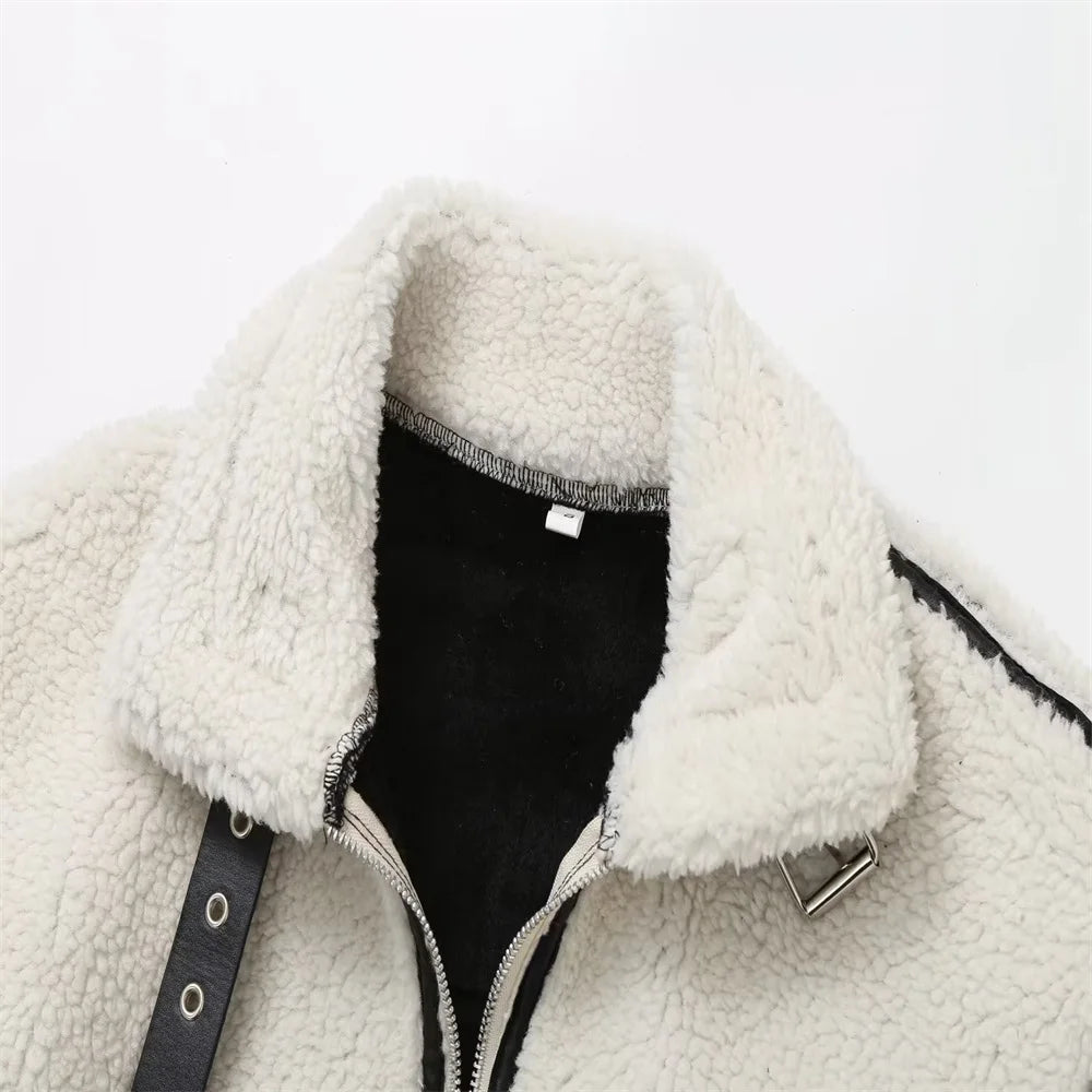 Veste en Fausse Fourrure Contrastée
