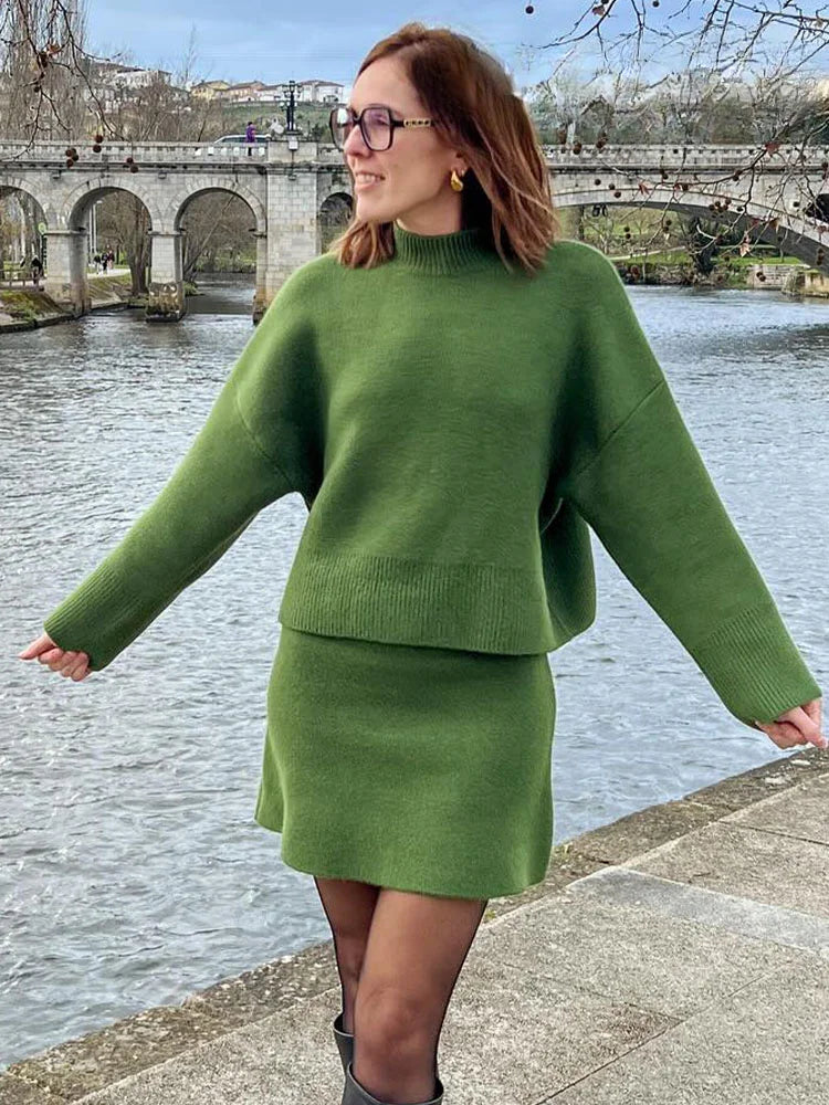 Élégance™ - Pull Côtelé et Jupe Mini